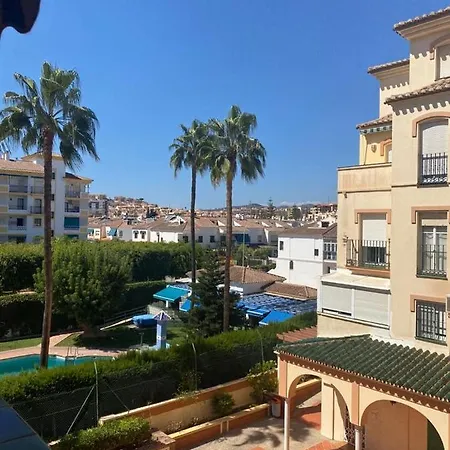 Residencia Las Torres Apartment *
